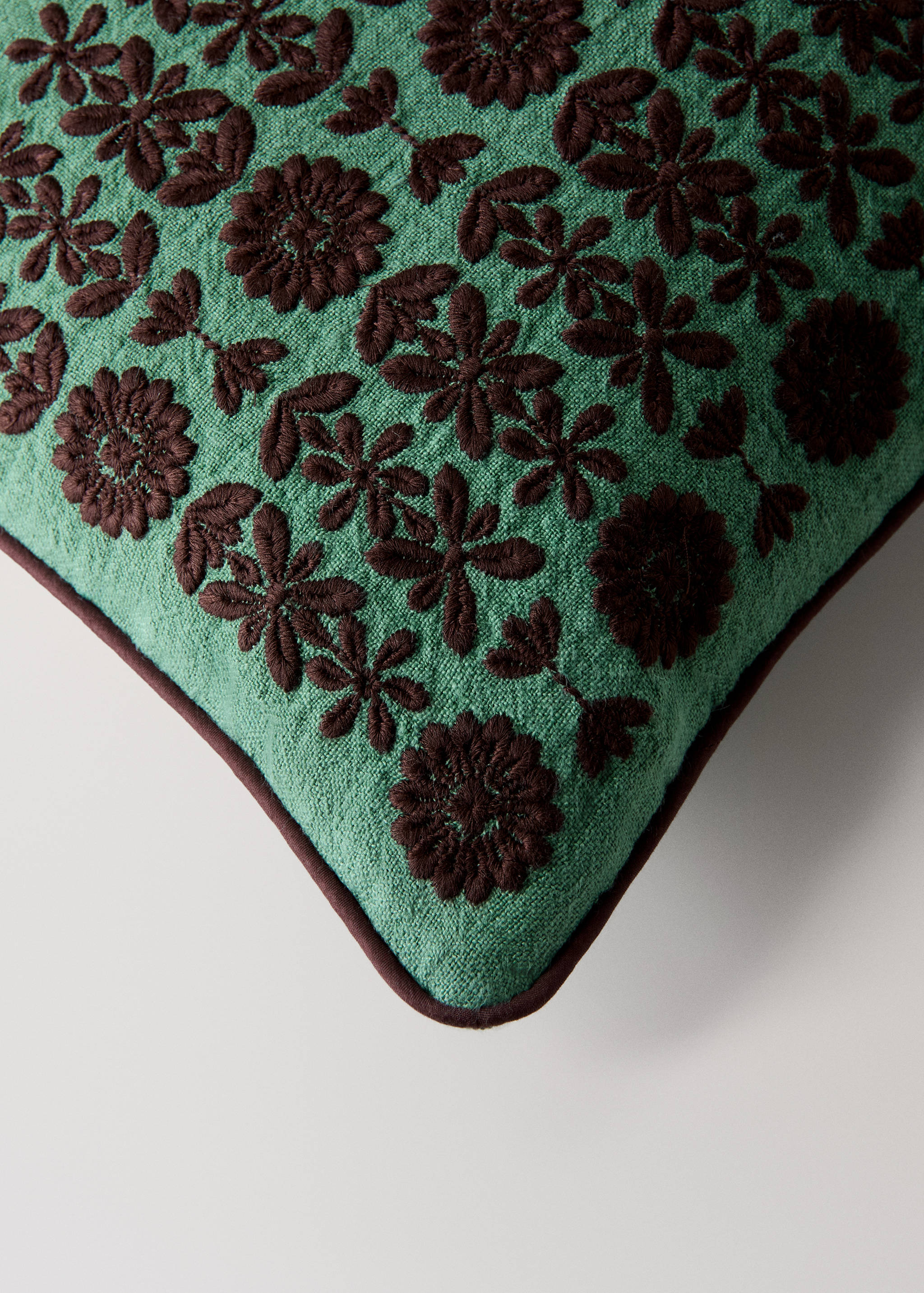 Cushion case virginia - Details of the article 1