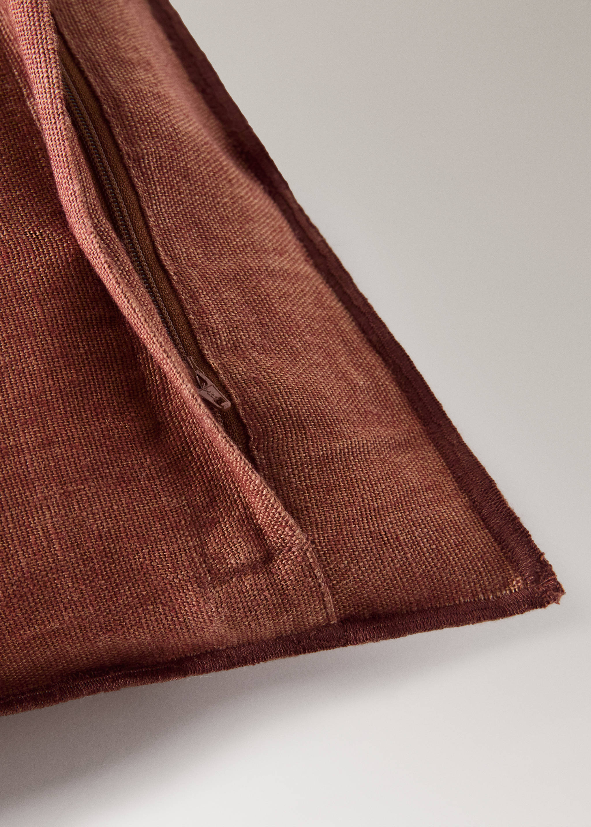 Two-tone linen cushion cover 30x50 cm - Details of the article 2