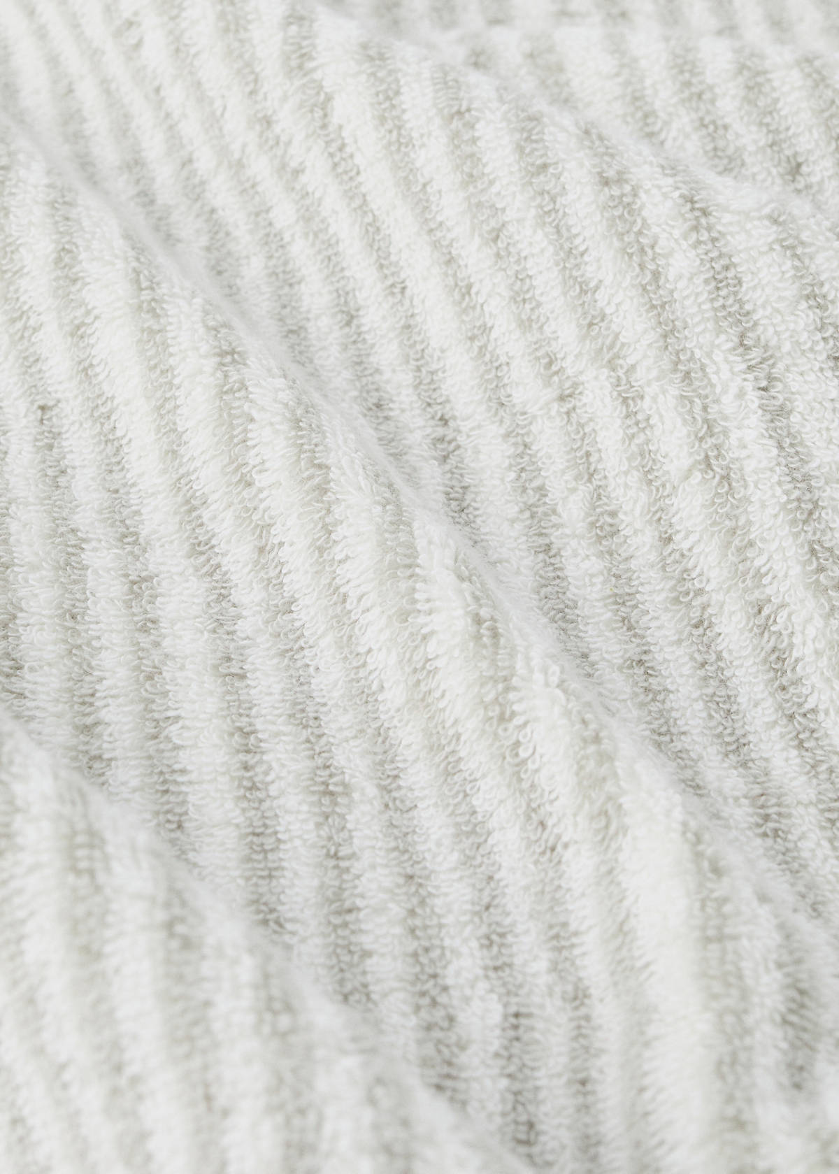 Two-tone striped washcloth with hem trim — Grey