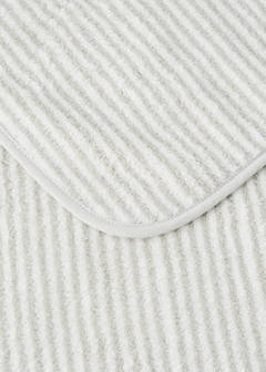 Two-tone striped washcloth with hem trim — Grey 3