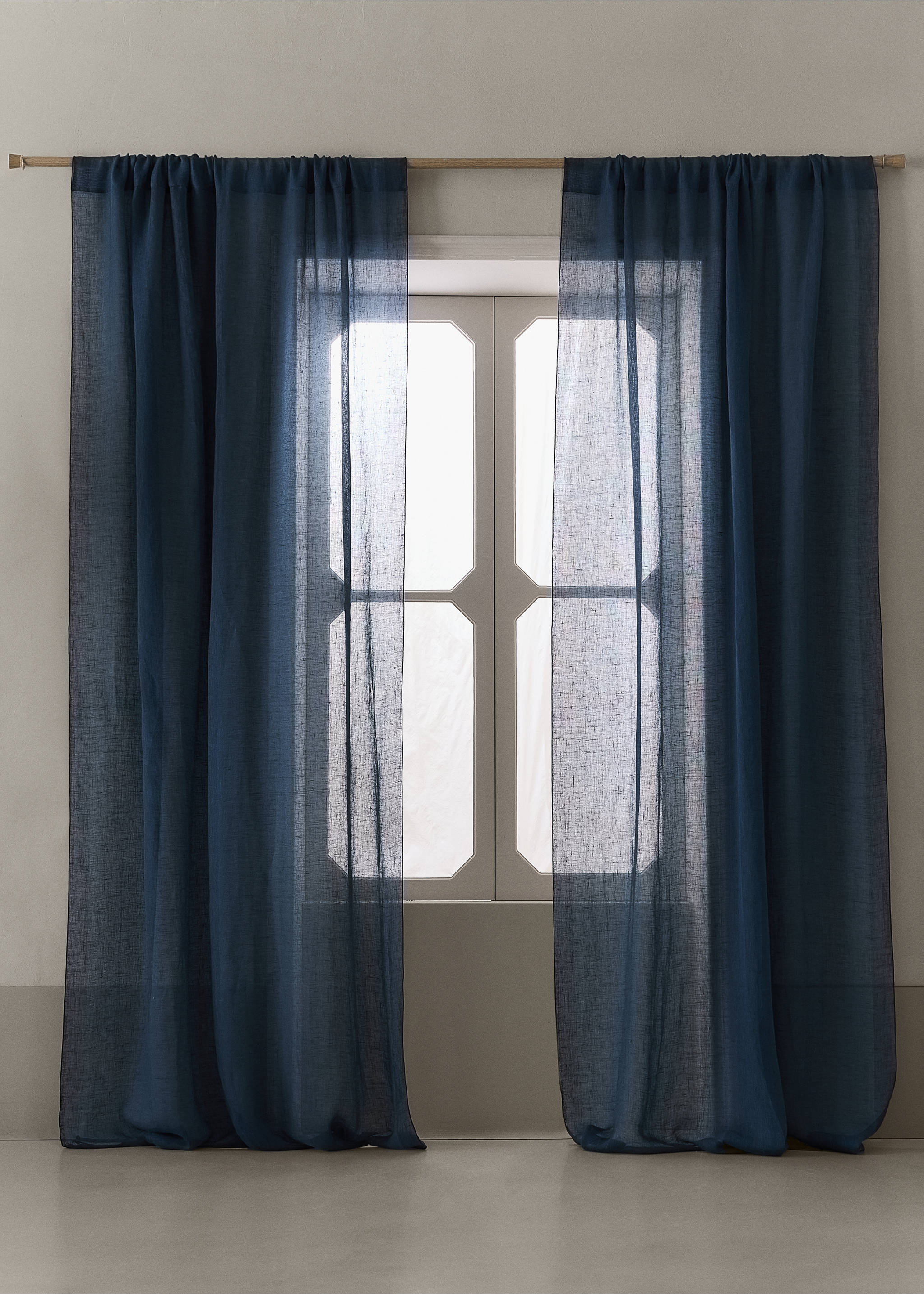 100% linen curtain 140x270 - General plane, Petrol Blue. Ref: 37001520-00.