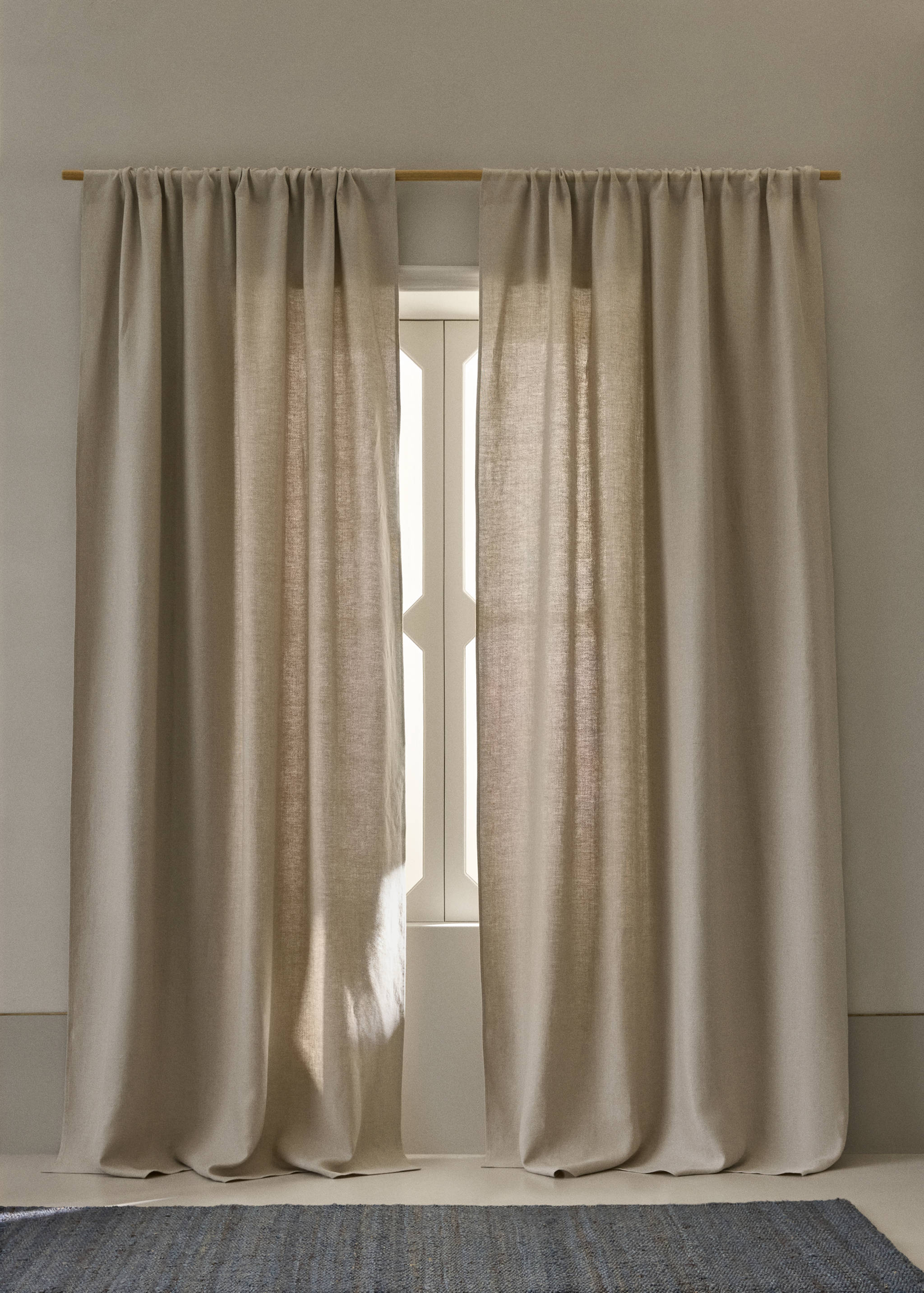100% linen curtain with high opacity - General plane