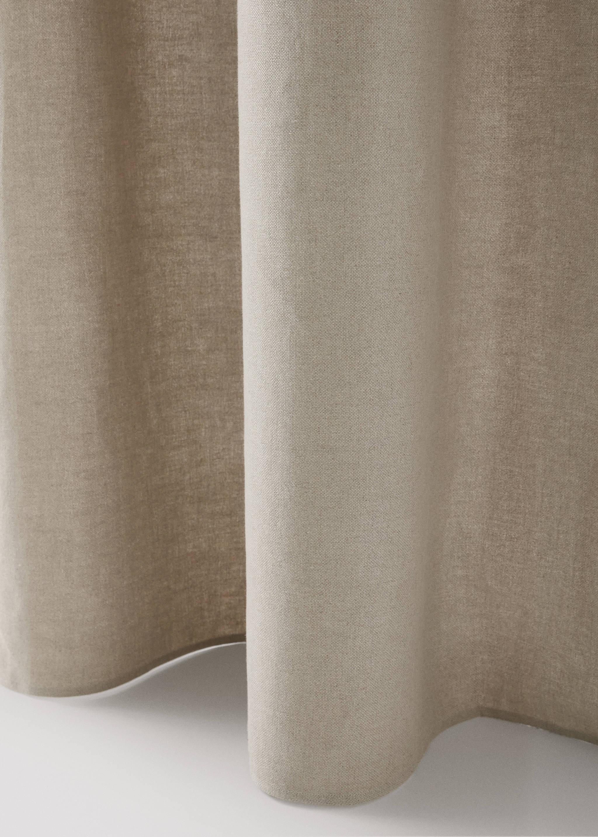 100% linen curtain with high opacity - Details of the article 3