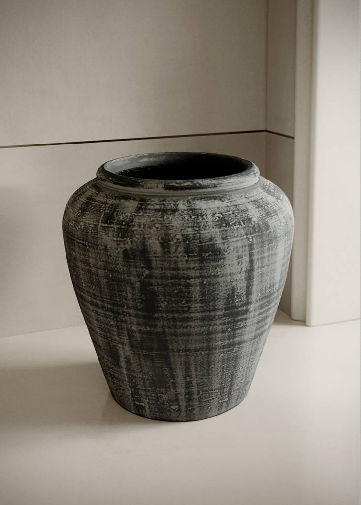 Worn-effect ceramic vase — Black
