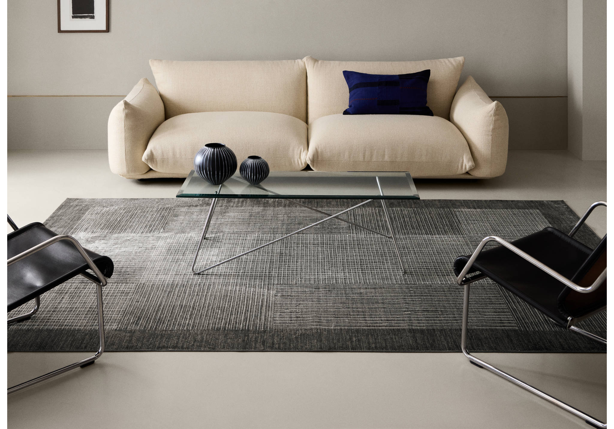 Large geometric yarn rug - Panoramic plane