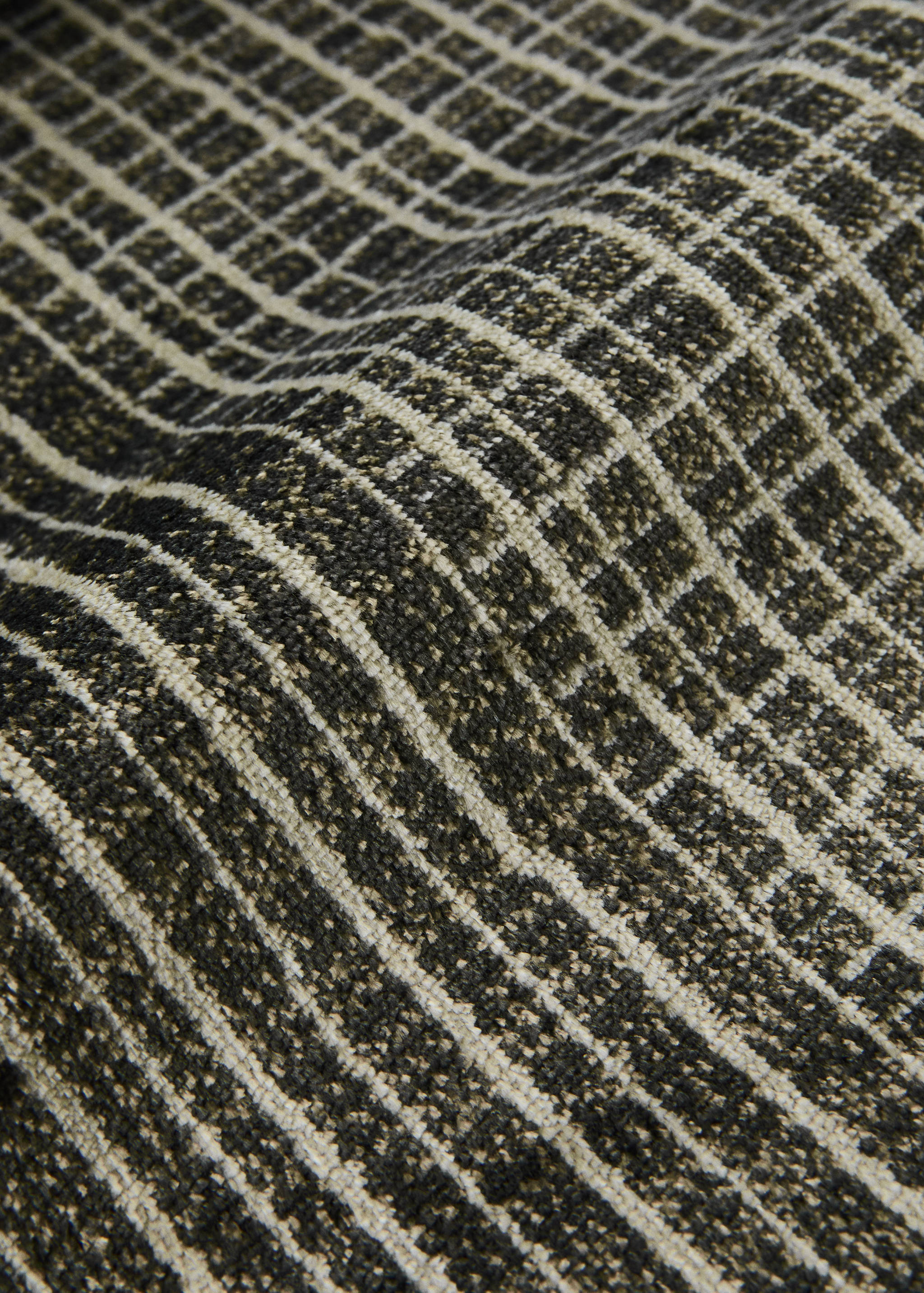 Large geometric yarn rug - Details of the article 1