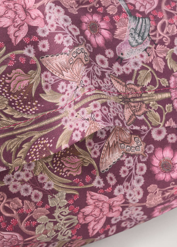 Two floral print pillowcases, 50 x 75 cm — Plum