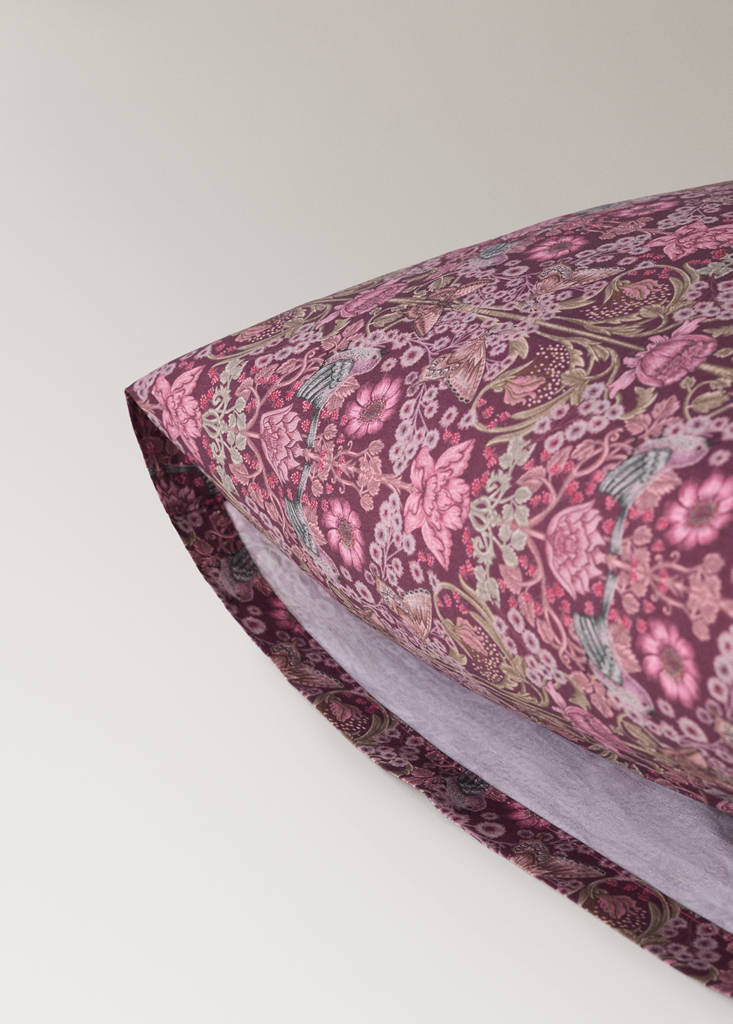 Two floral print pillowcases, 50 x 75 cm — Plum
