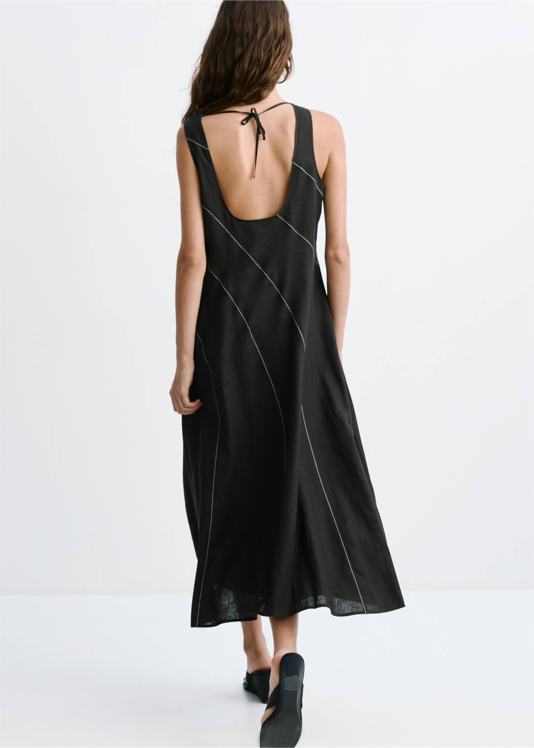 Linen dress with stitching detail - Reverse of the article, Black. Ref: 37002529-00.