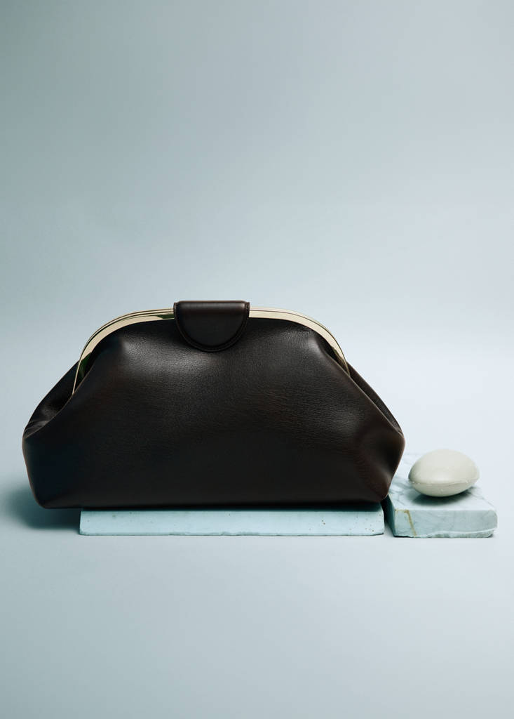 Large clutch with metallic details — Chocolate