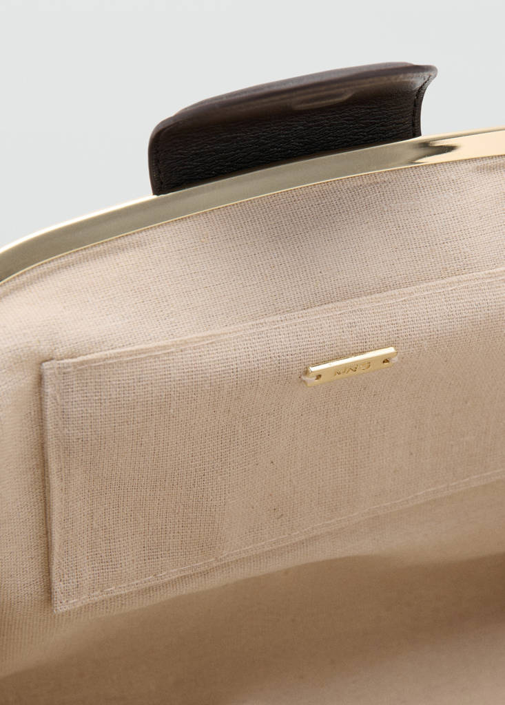 Large clutch with metallic details — Chocolate