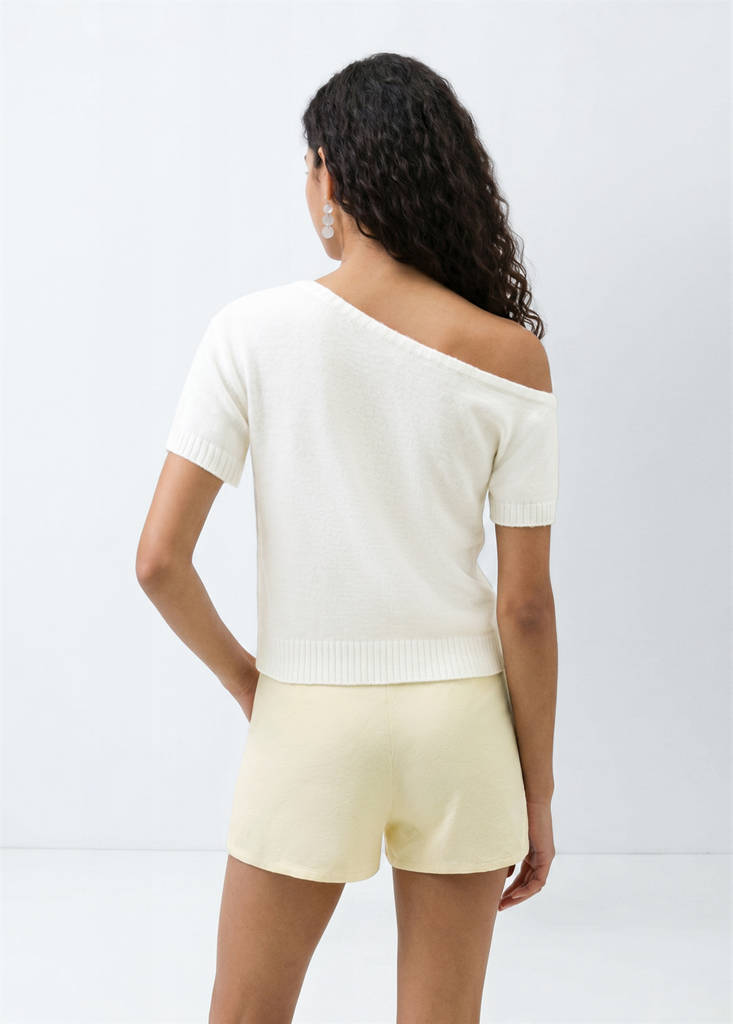 Off-the-shoulder knit sweater — White
