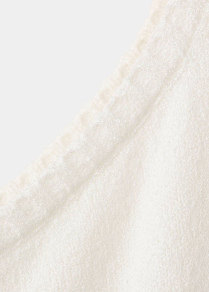 Off-the-shoulder knit sweater — White