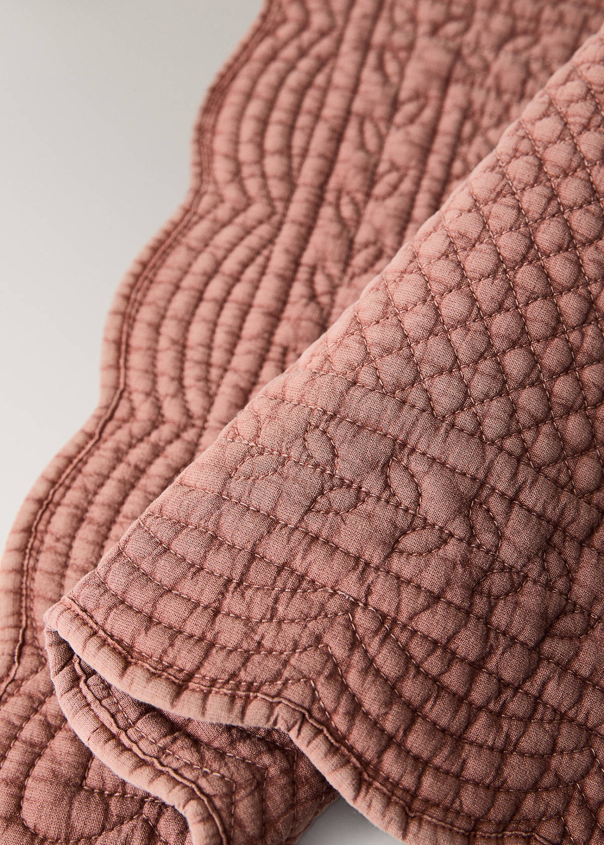 Quilted wave rectangular table mat — Burnt Orange