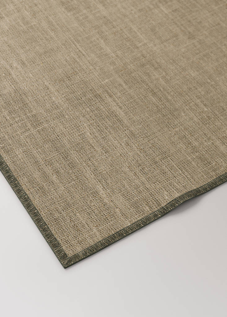 Resin-coated linen placemat with contrasting overlock — Light/Pastel Brown