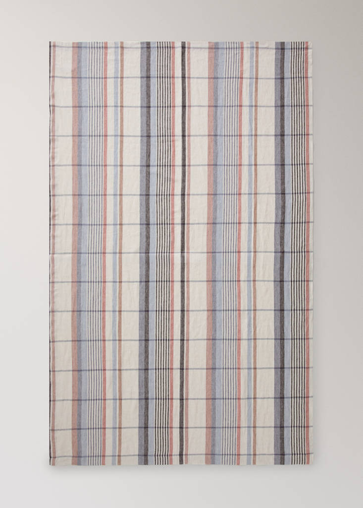 Linen check tablecloth for 6 to 8 place settings — Light/Pastel Grey
