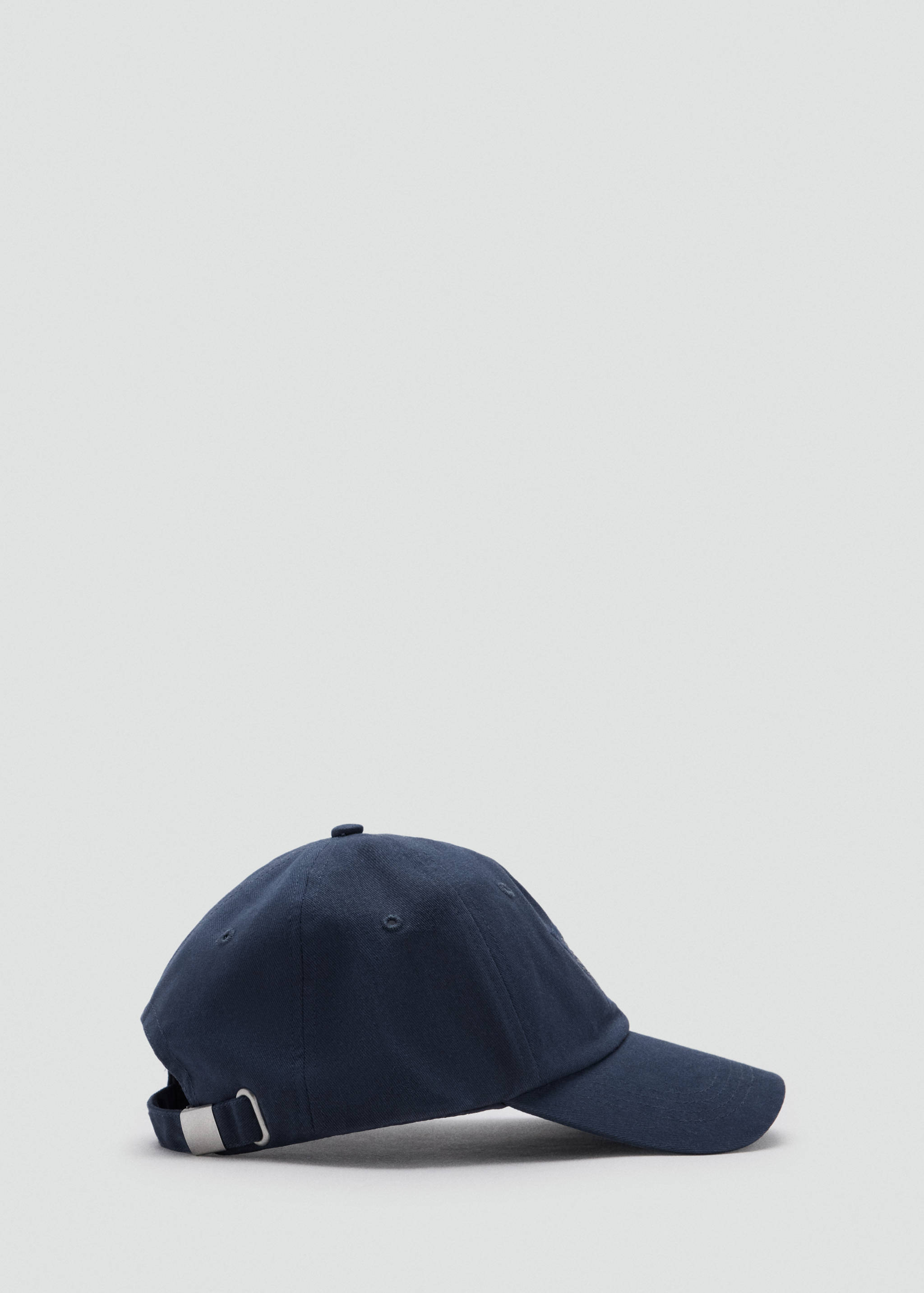 Verwaschene Cap mit Nieten - Artikel ohne Model