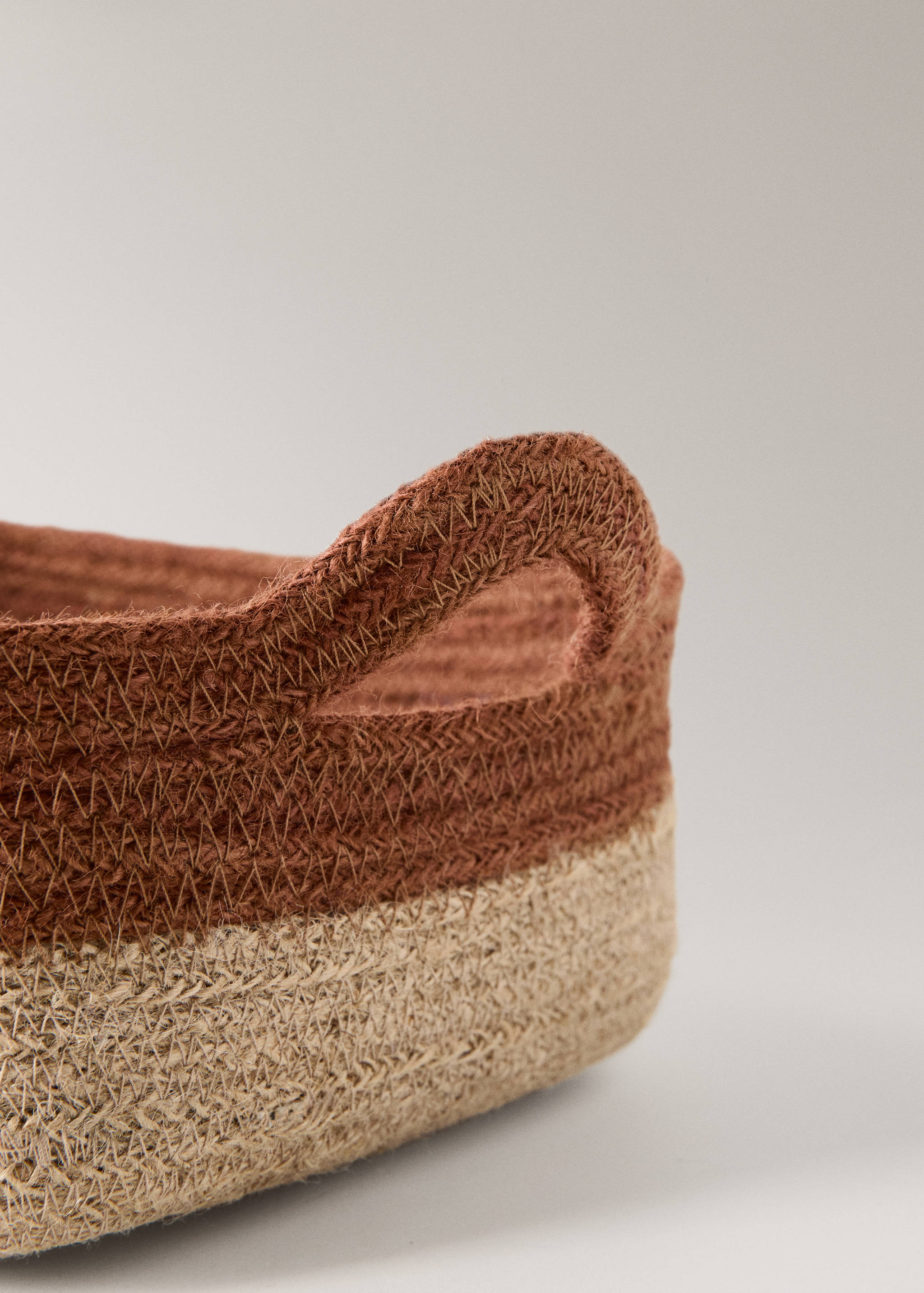 100% jute bicolour basket - Details of the article 1