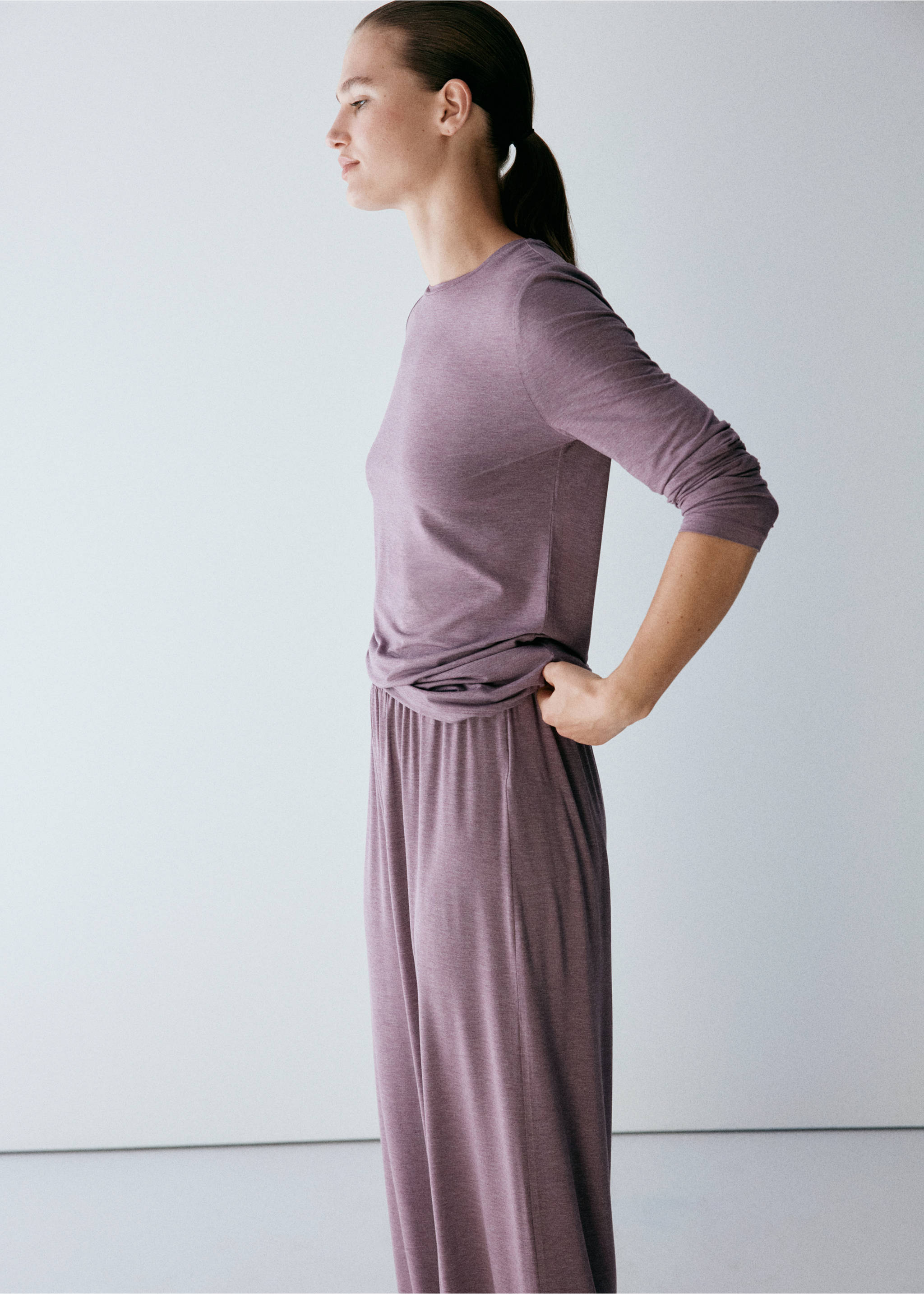 Mauve relaxed-fit pyjama trousers with an elasticated waistband., Purple. Ref: 37002928-00.