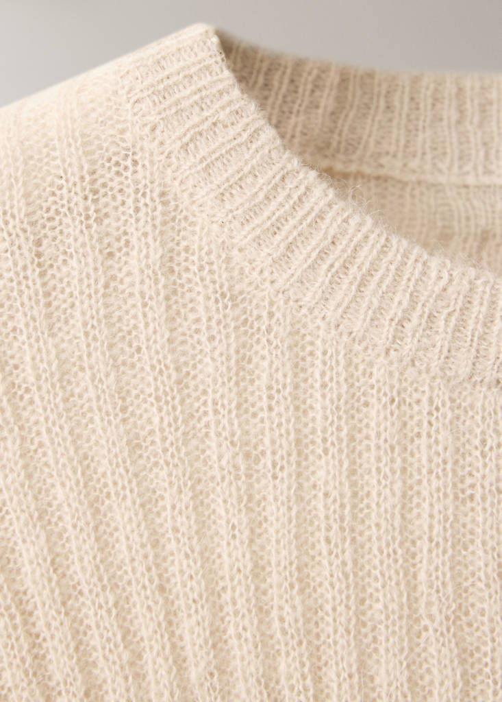 Knitted ribbed sweater — Beige