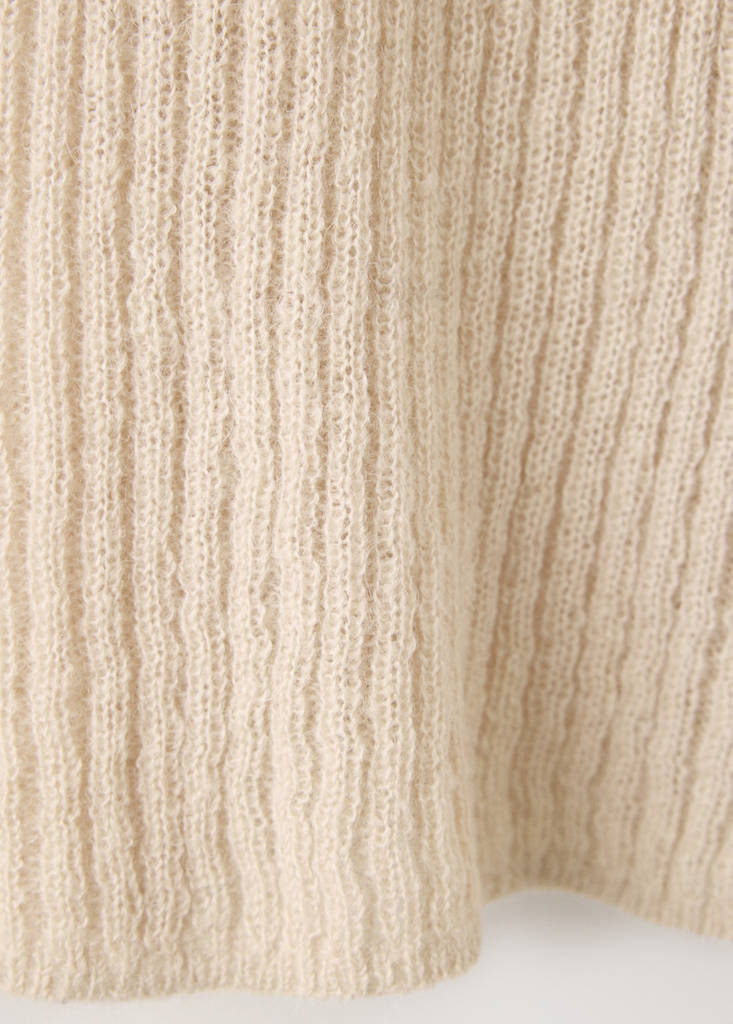 Knitted ribbed sweater — Beige