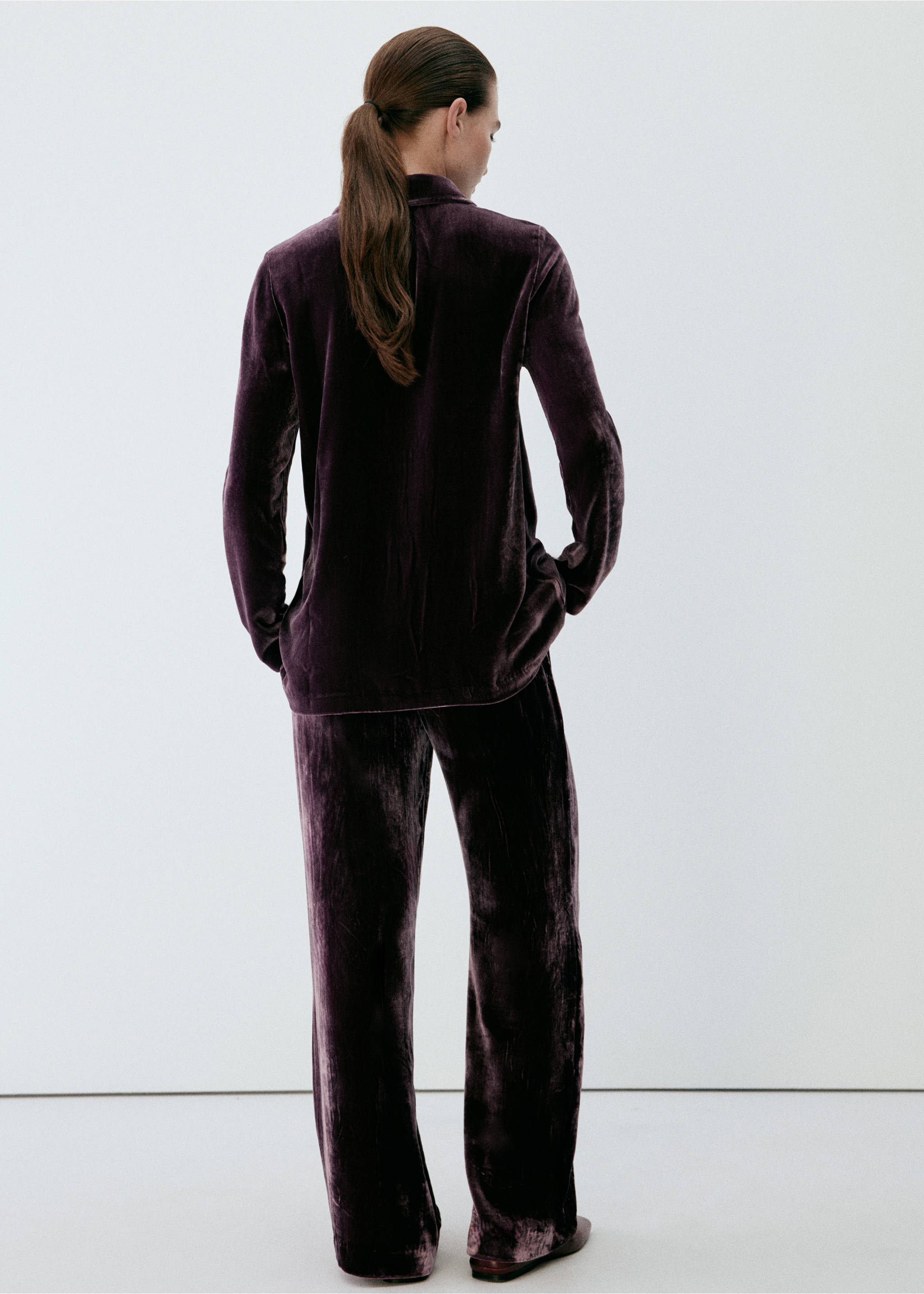 Pantalon de pyjama en mélange de soie - Verso de l’article, Violet. Ref: 37002932-00.