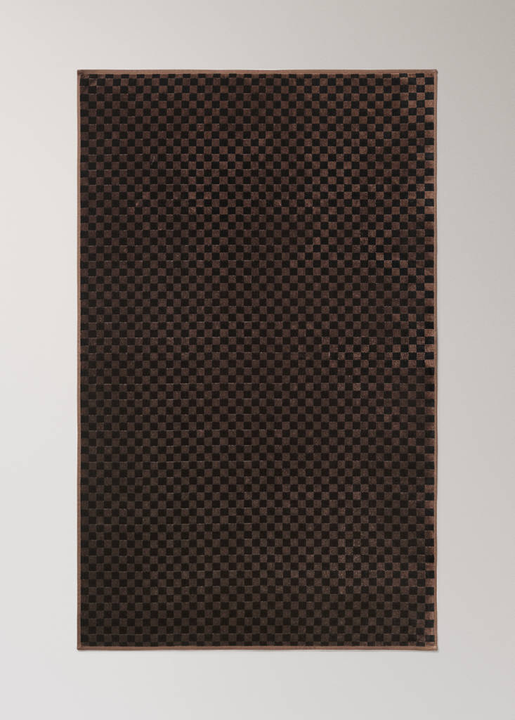 Bath towel in checkered cotton velour - thumbnail 5