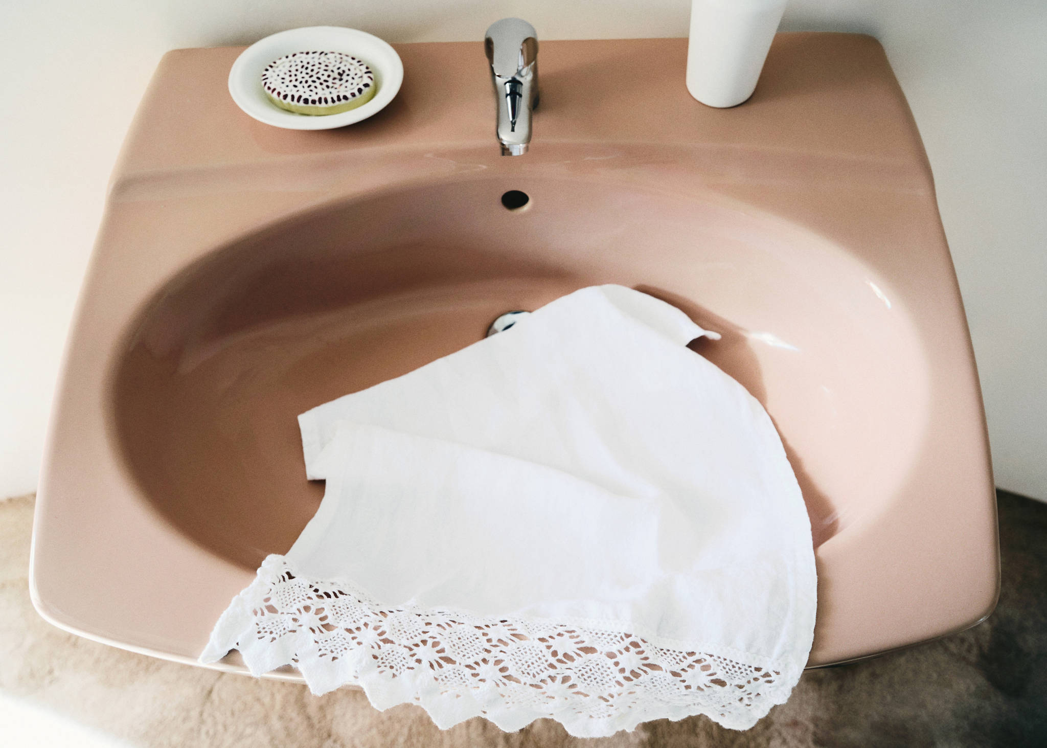 100% linen towel with lace trim - Panoramic plane