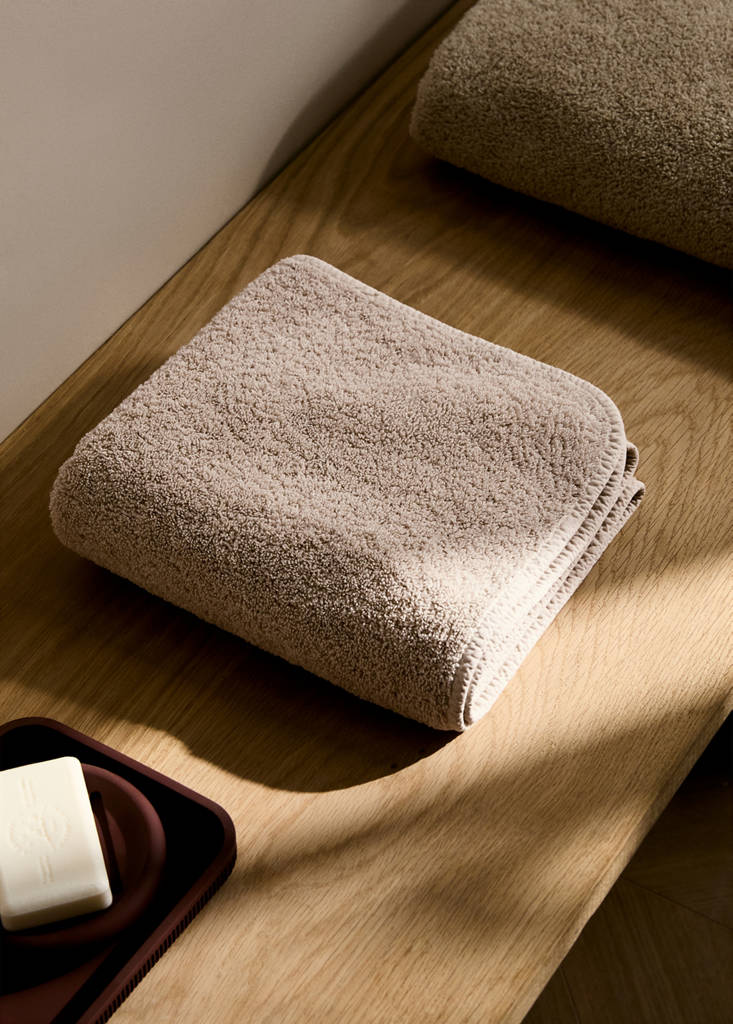 Garment-dyed washcloth — Beige