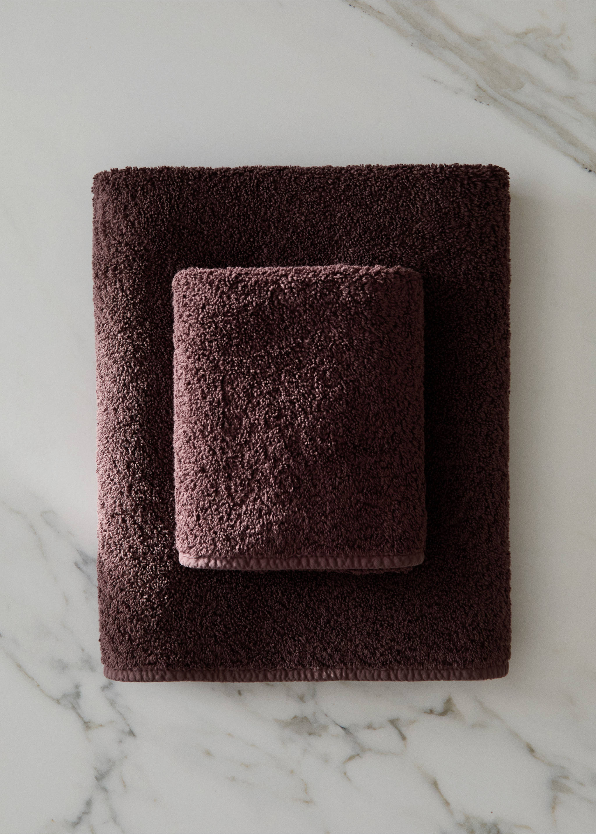 Garment-dyed washcloth - General plane, Burgundy. Ref: 37002944-00.
