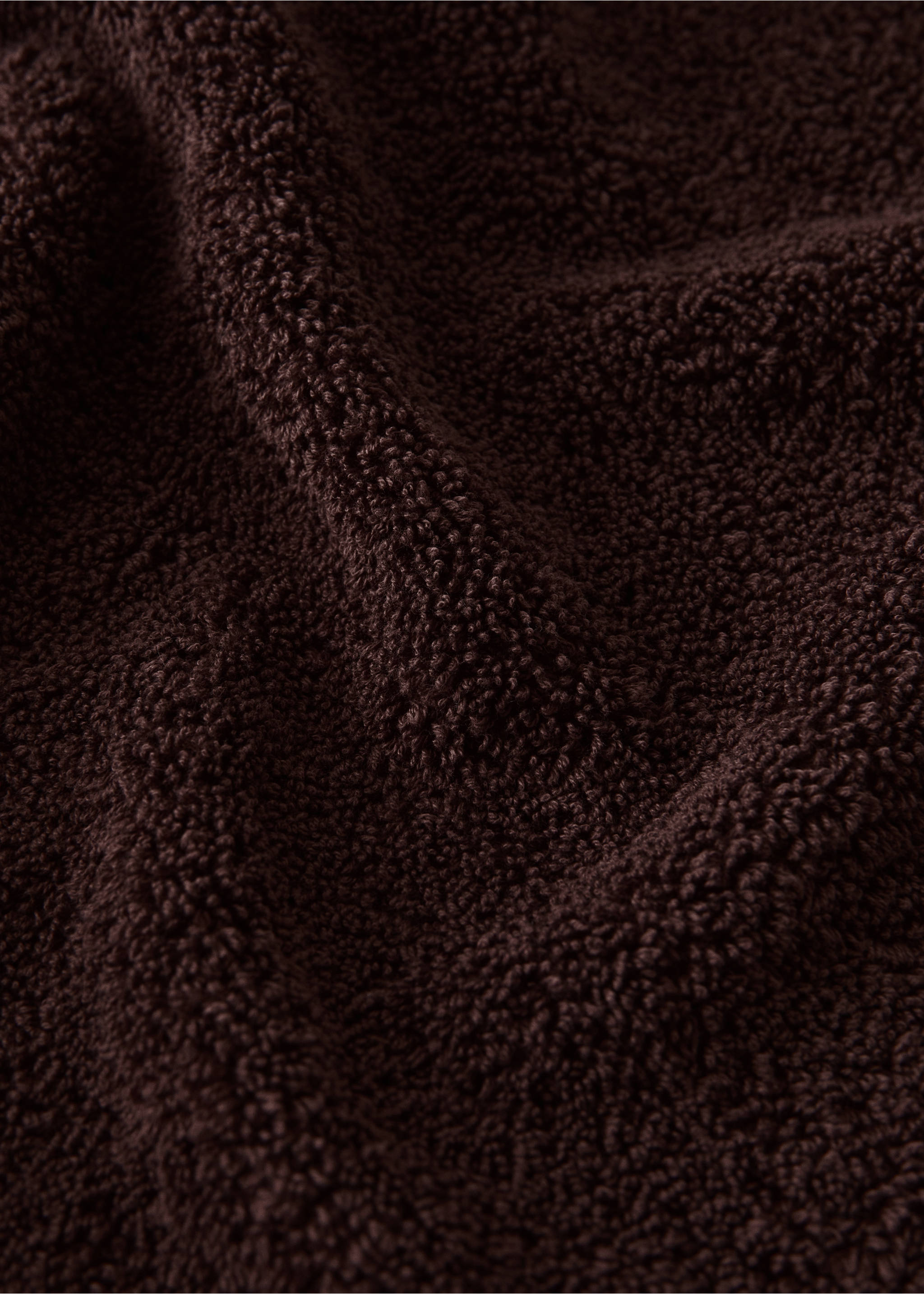 Garment-dyed washcloth - Details of the article 1, Burgundy. Ref: 37002944-00.