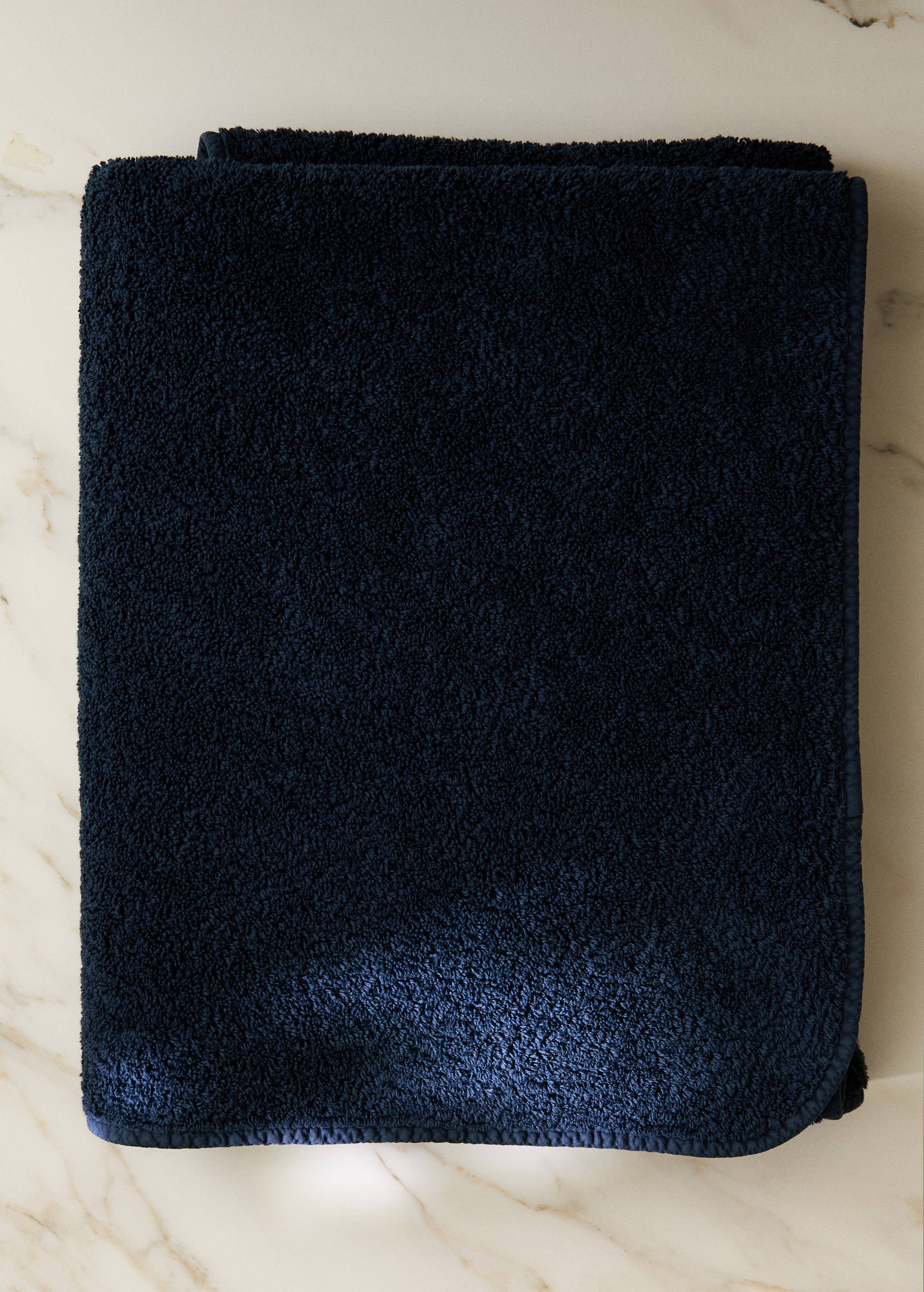 Bath towel with dyed piece - General plane