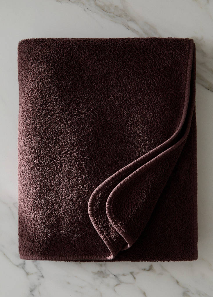 Bath towel with dyed piece