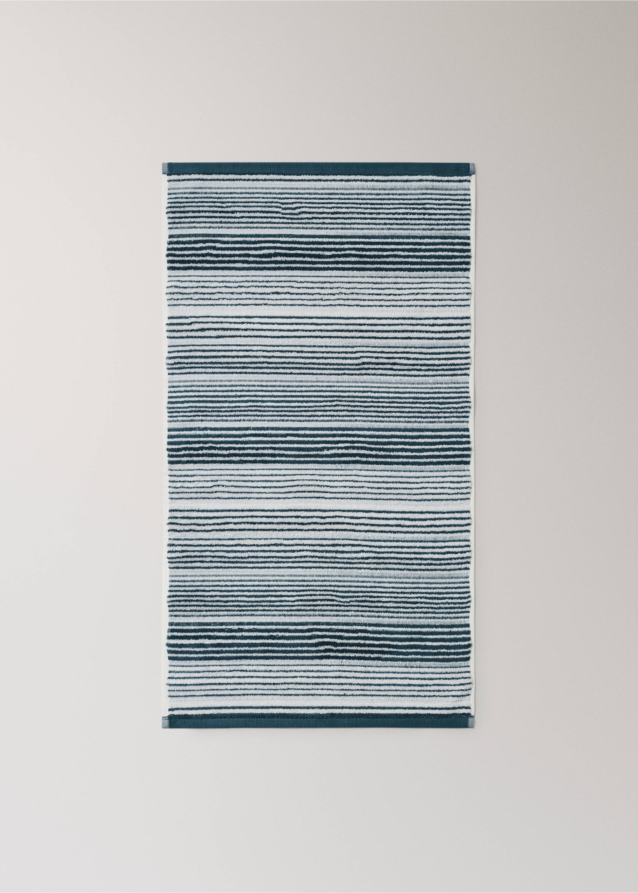Cotton washbasin towel with stripes - Article without model, Blue. Ref: 37002953-00.