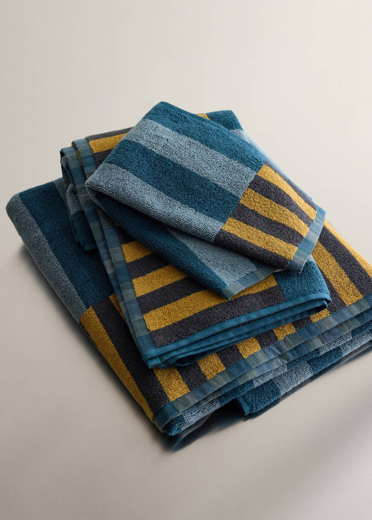 Multicoloured striped cotton bath towel — Blue