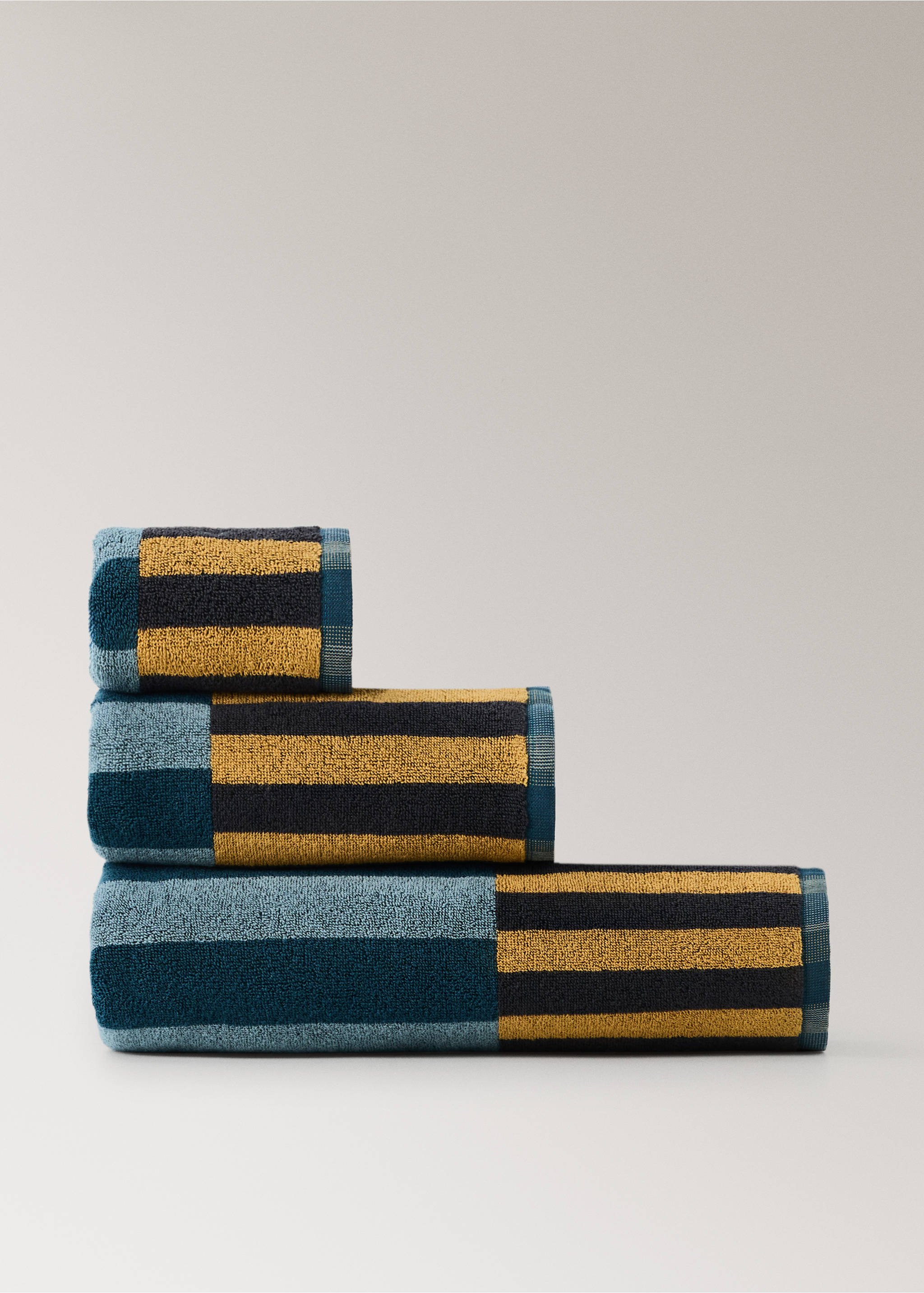 Multicoloured striped cotton bath towel - Article without model, Blue. Ref: 37002957-00.