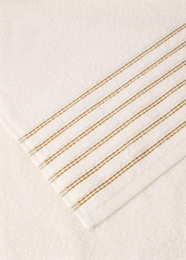 Cotton washbasin towel with contrast detail - thumbnail 4