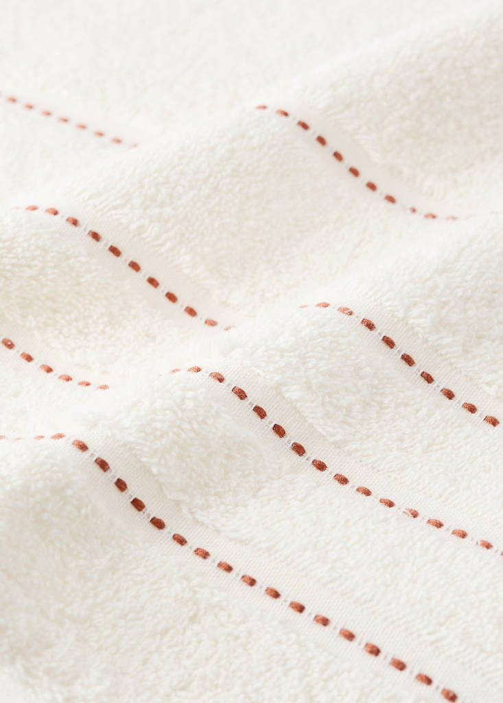 Cotton bath towel with topstitching - thumbnail 3