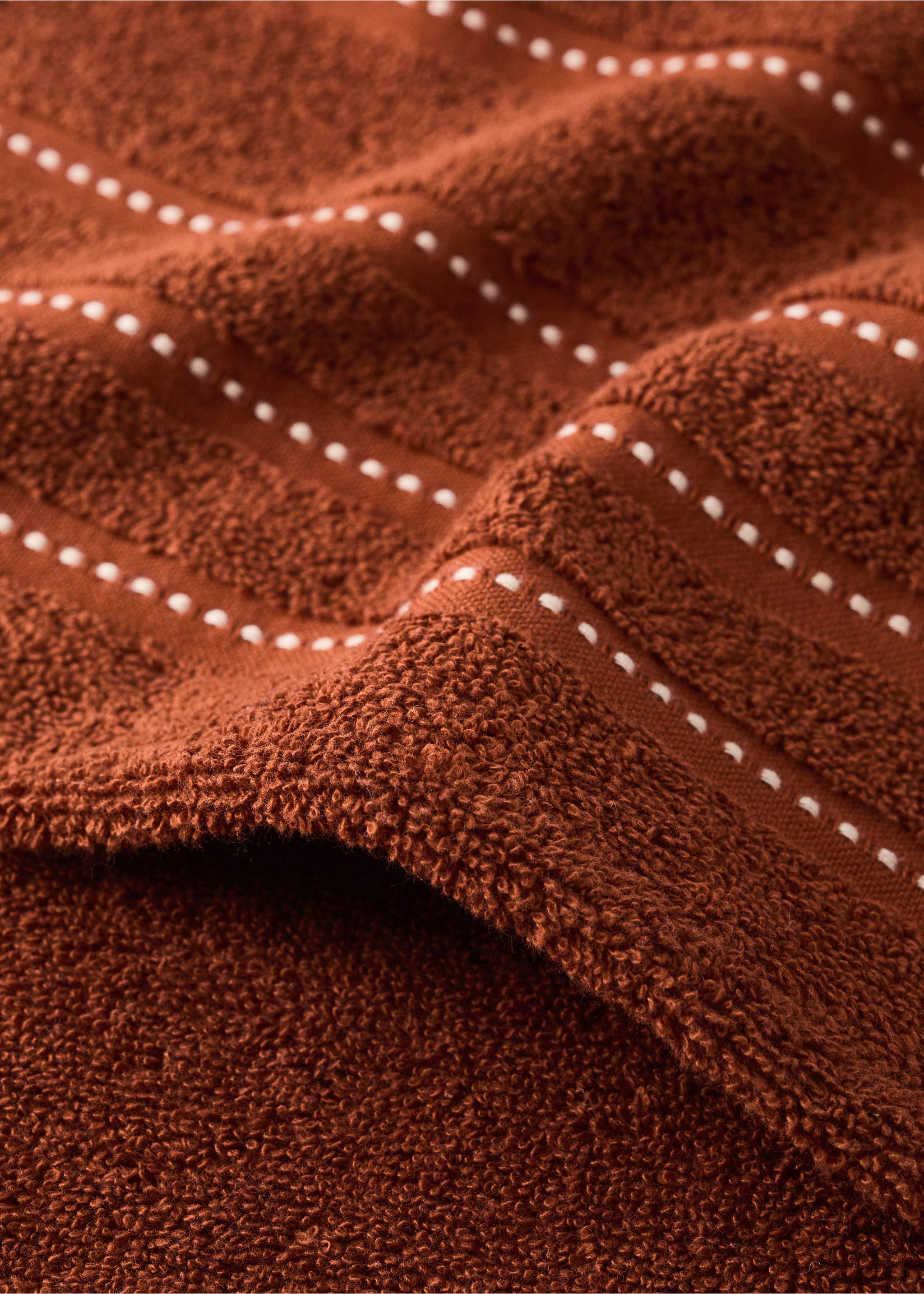 Serviette de bain en coton avec surpiqûres - Détail de l'article 1, Tabac. Ref: 37002964-00.