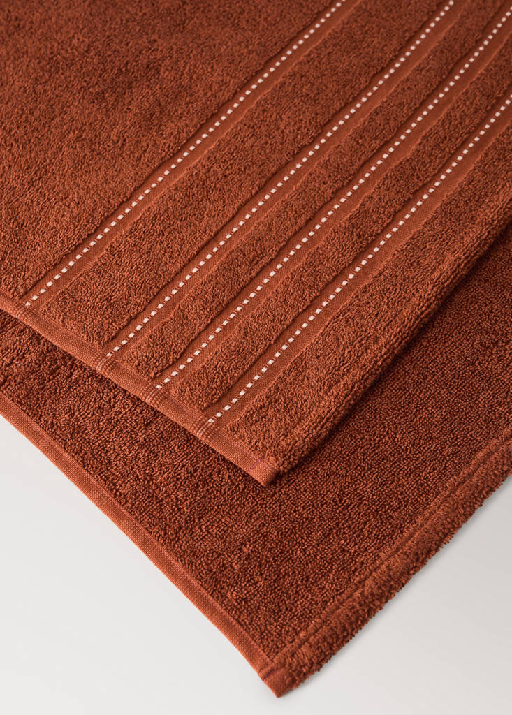 Cotton bath towel with topstitching - thumbnail 9