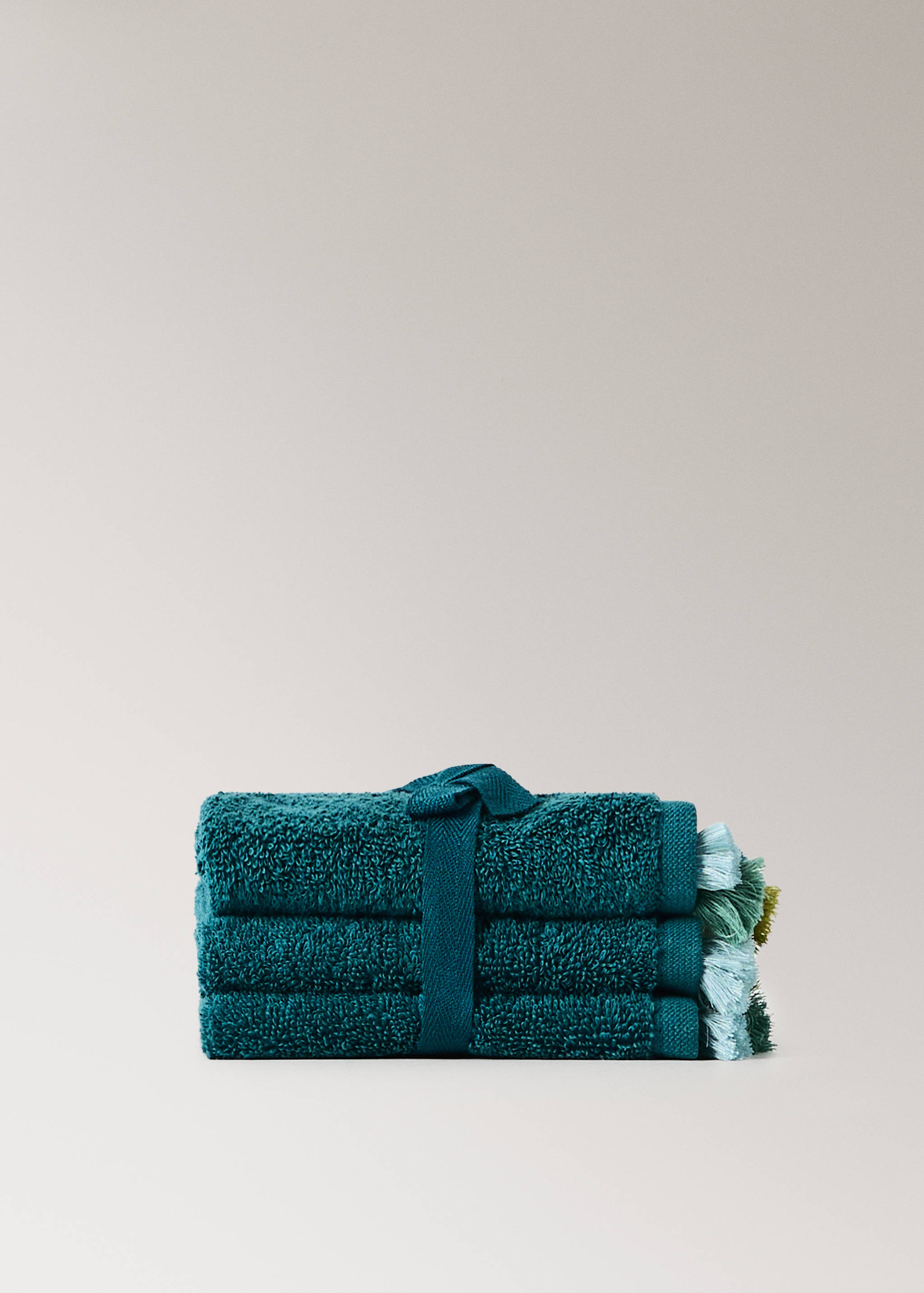 Pack of 3 cotton terry towels with pom-poms - Article without model