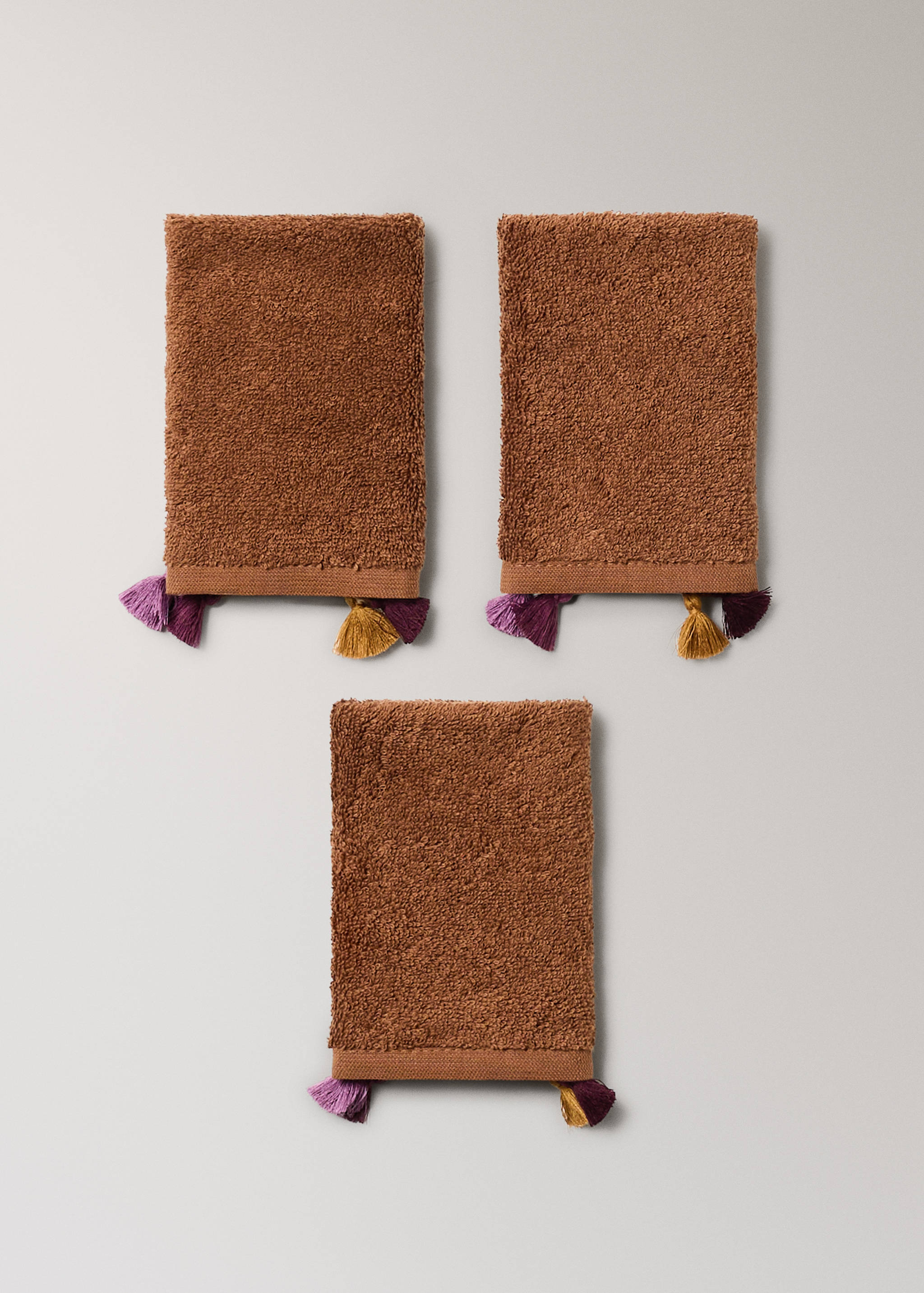 Pack of 3 cotton terry towels with pom-poms - Details of the article 2