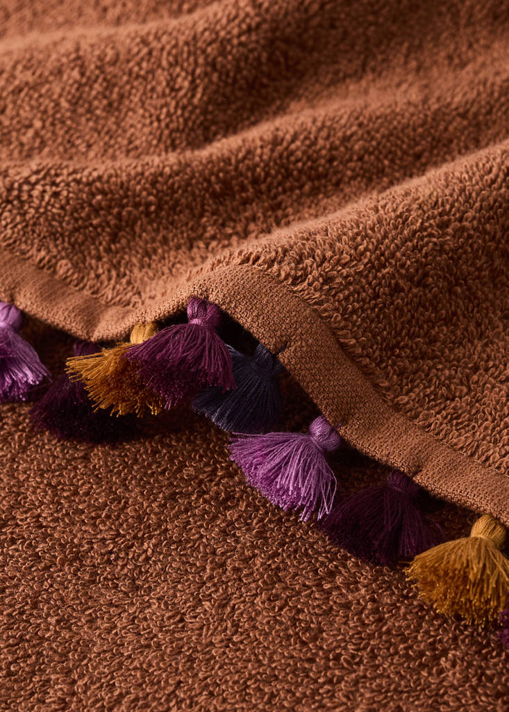 Cotton terry guest towel with pom-poms - thumbnail 2