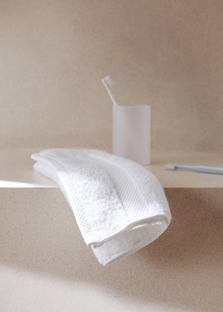 Extra-soft cotton face towel — White