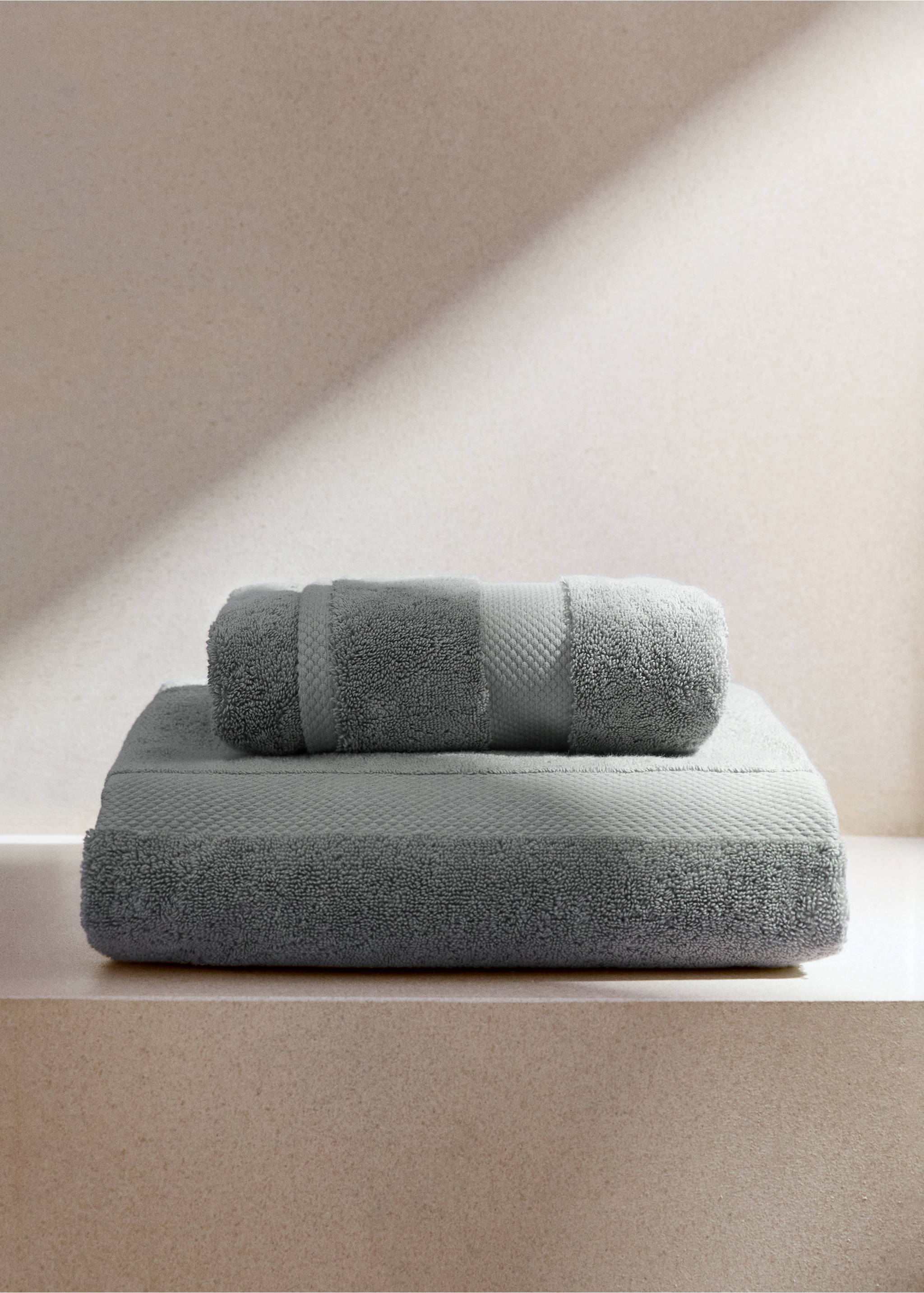 Extra-soft cotton hand towel - General plane, Medium Vintage Blue. Ref: 37002975-00.