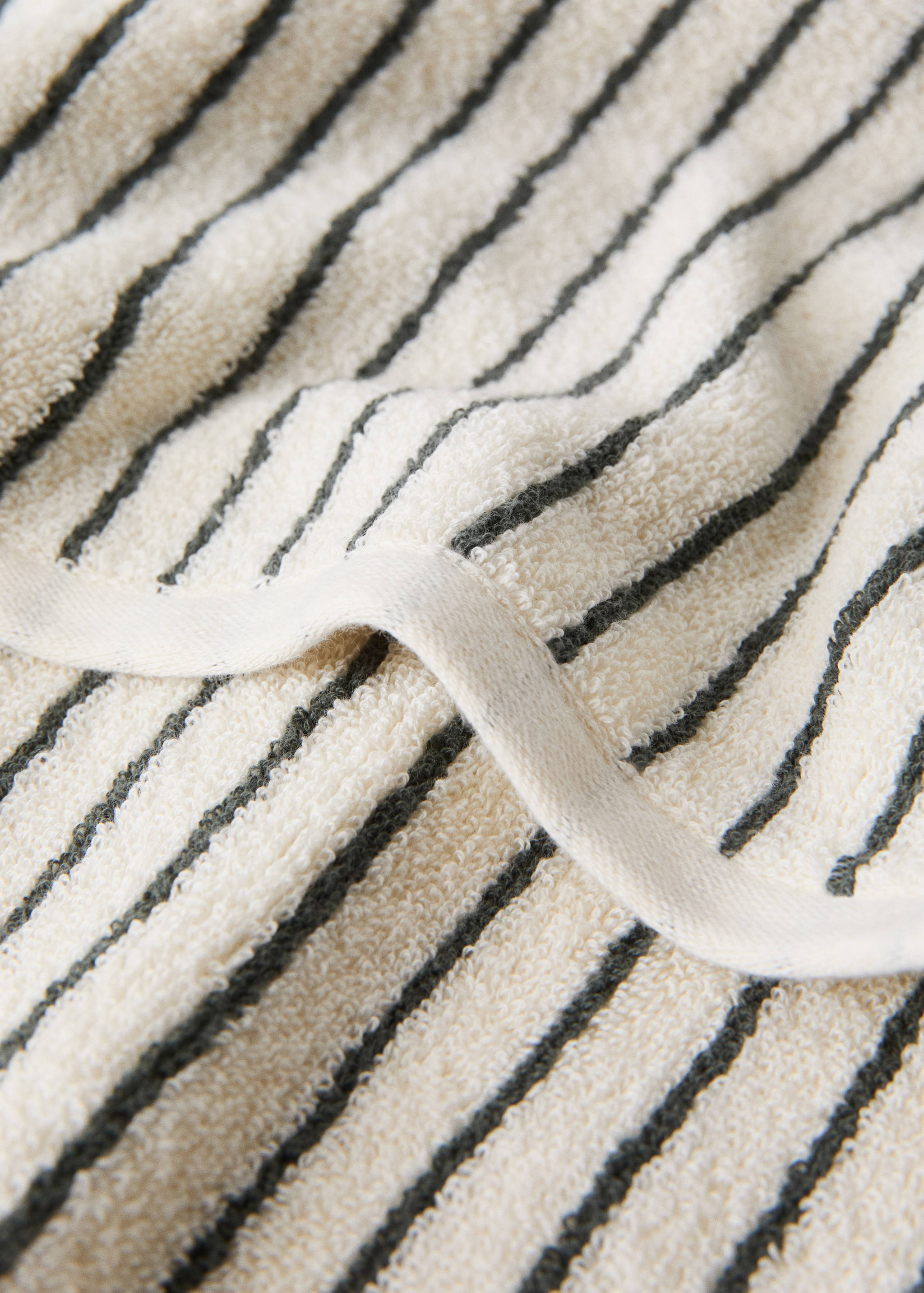 Cotton striped guest towel - Details of the article 1