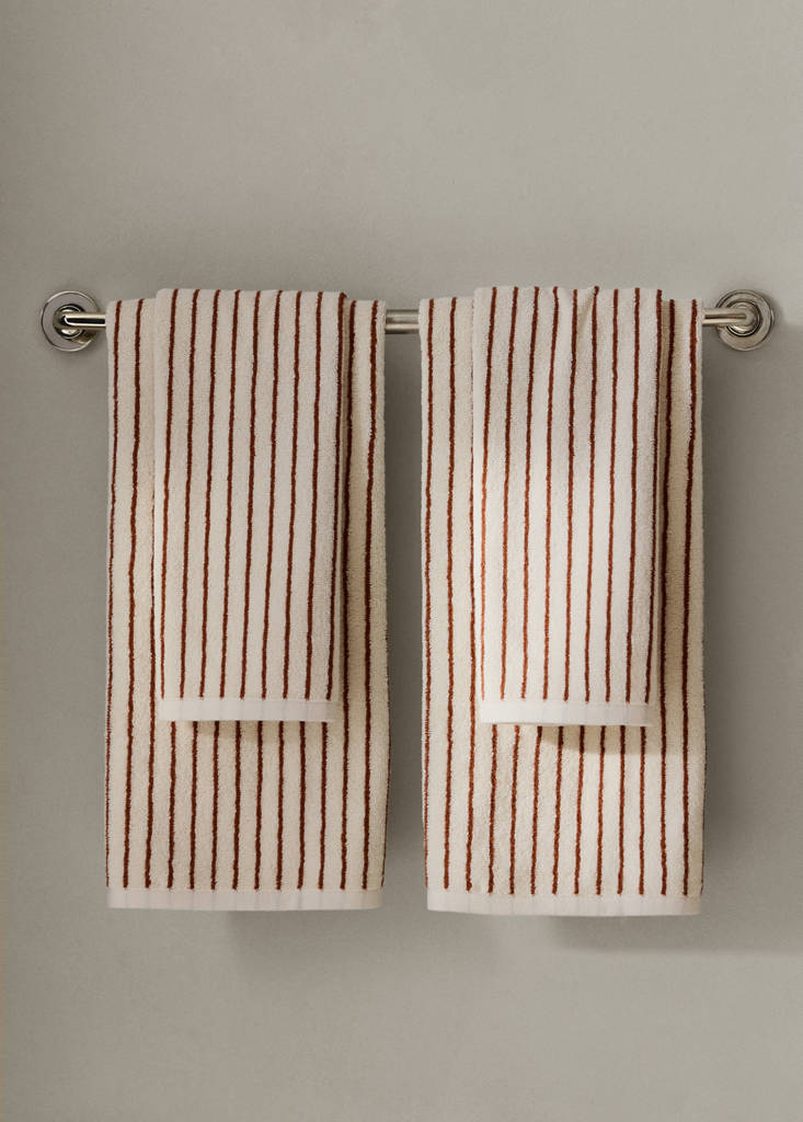 Cotton washbasin towel with stripes