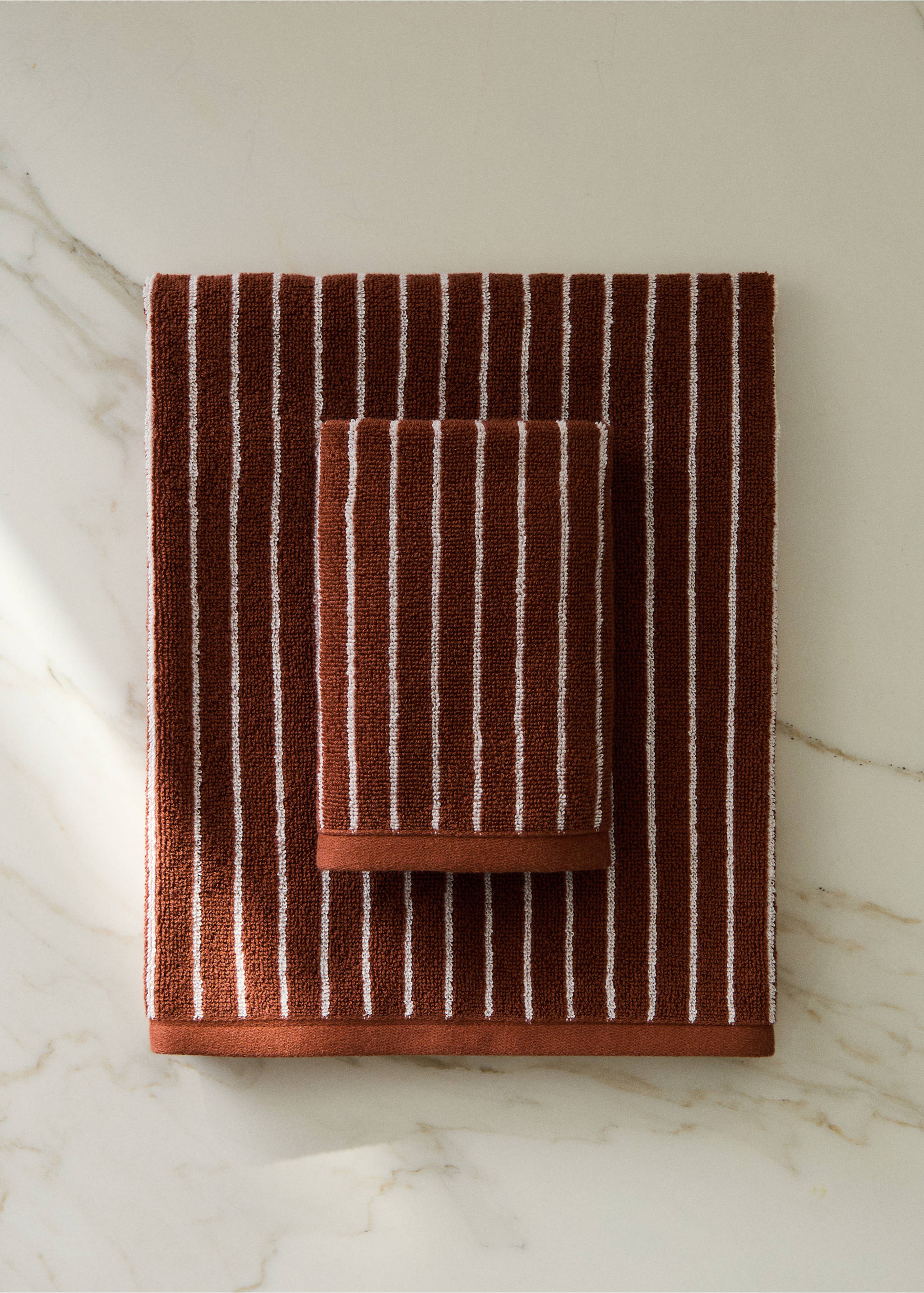 Cotton washbasin towel with stripes - General plane, Burnt Orange. Ref: 37002982-00.