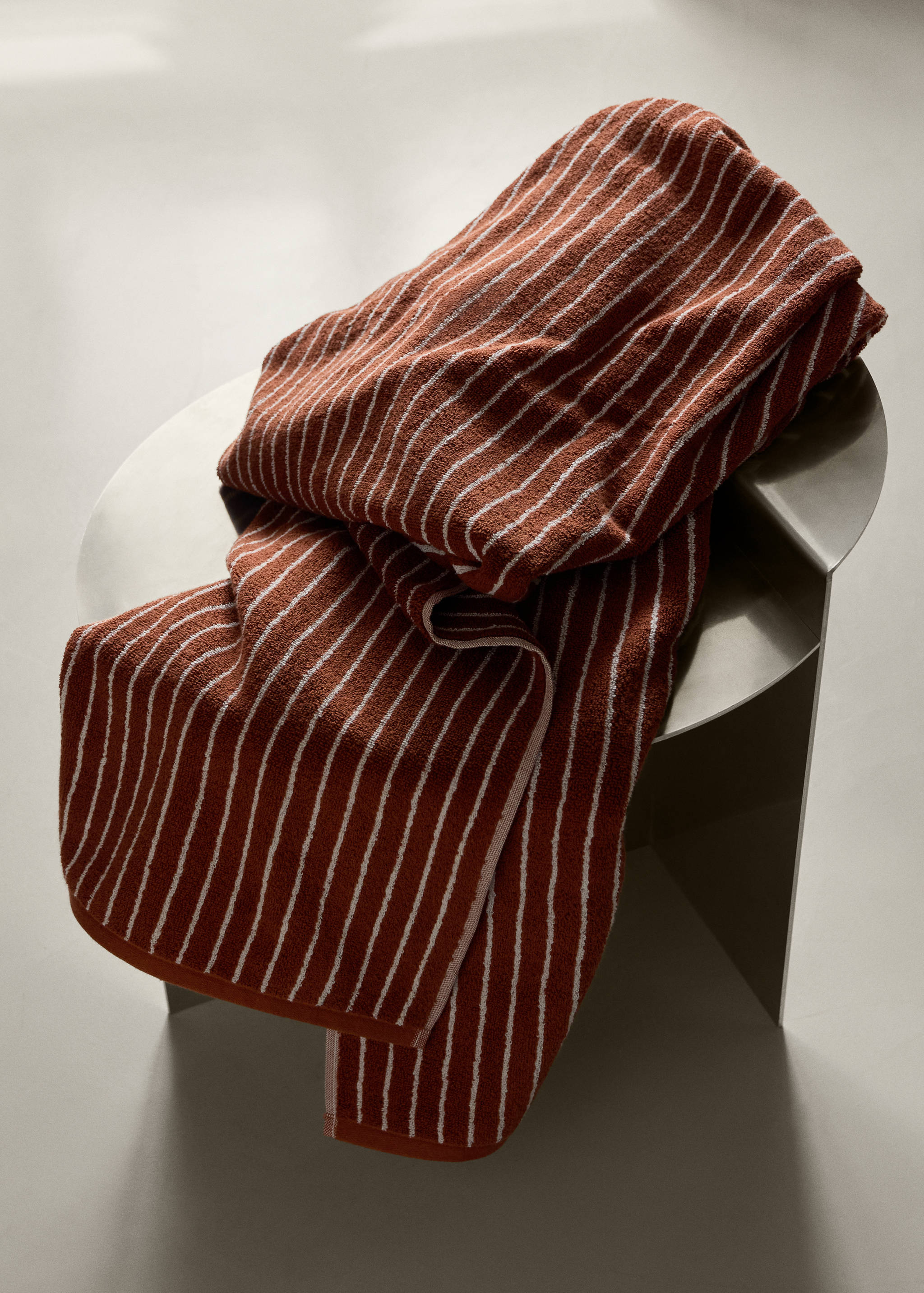 Cotton striped bath towel - General plane