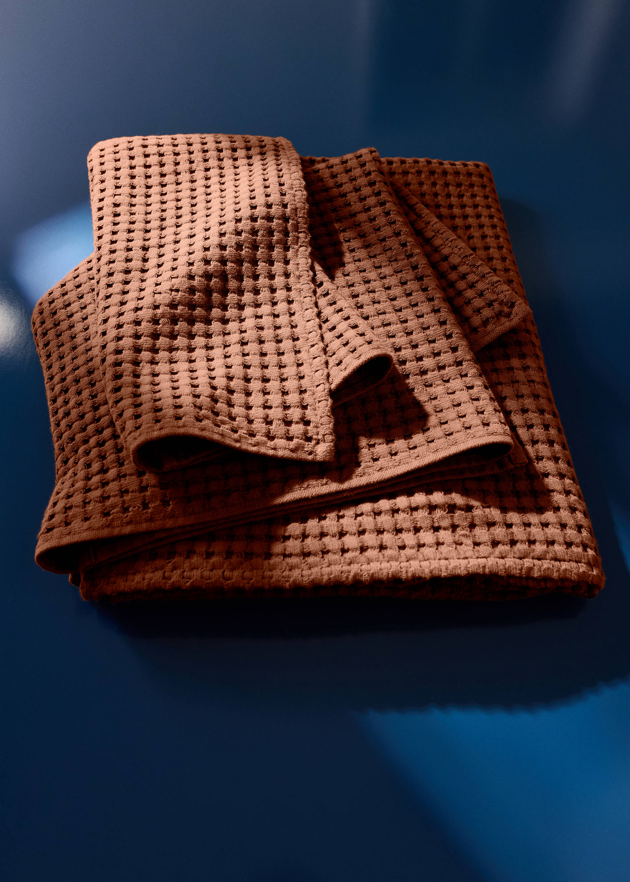 Cotton waffle bath towel - General plane